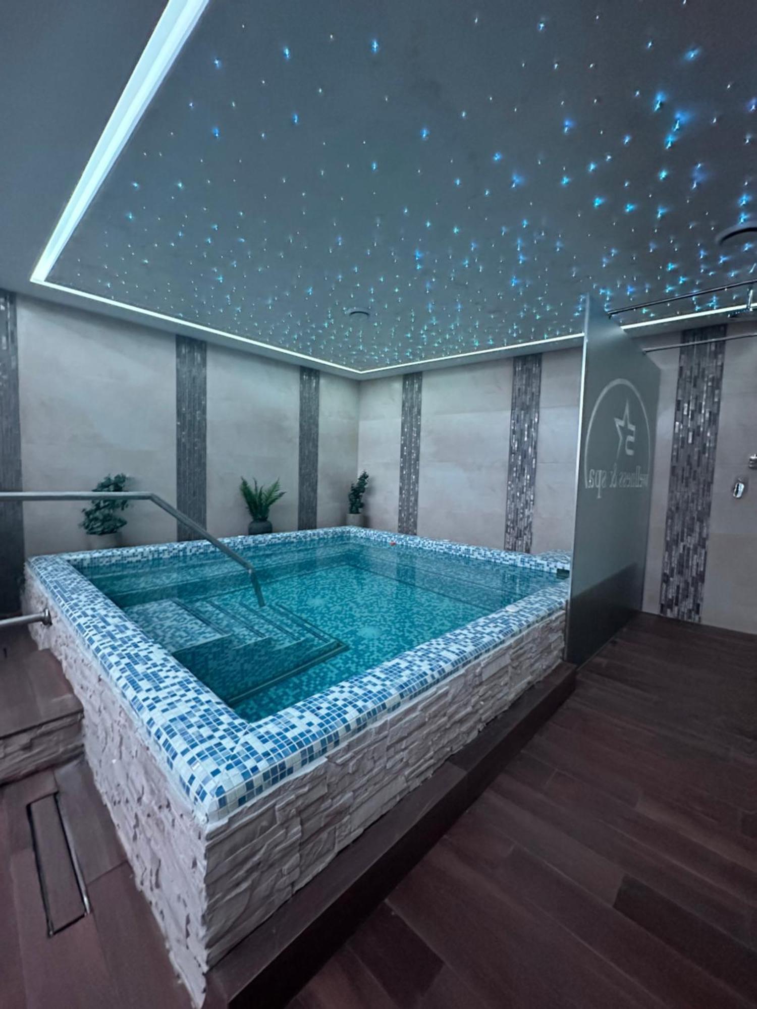 Five Apartments Indija Zewnętrze zdjęcie