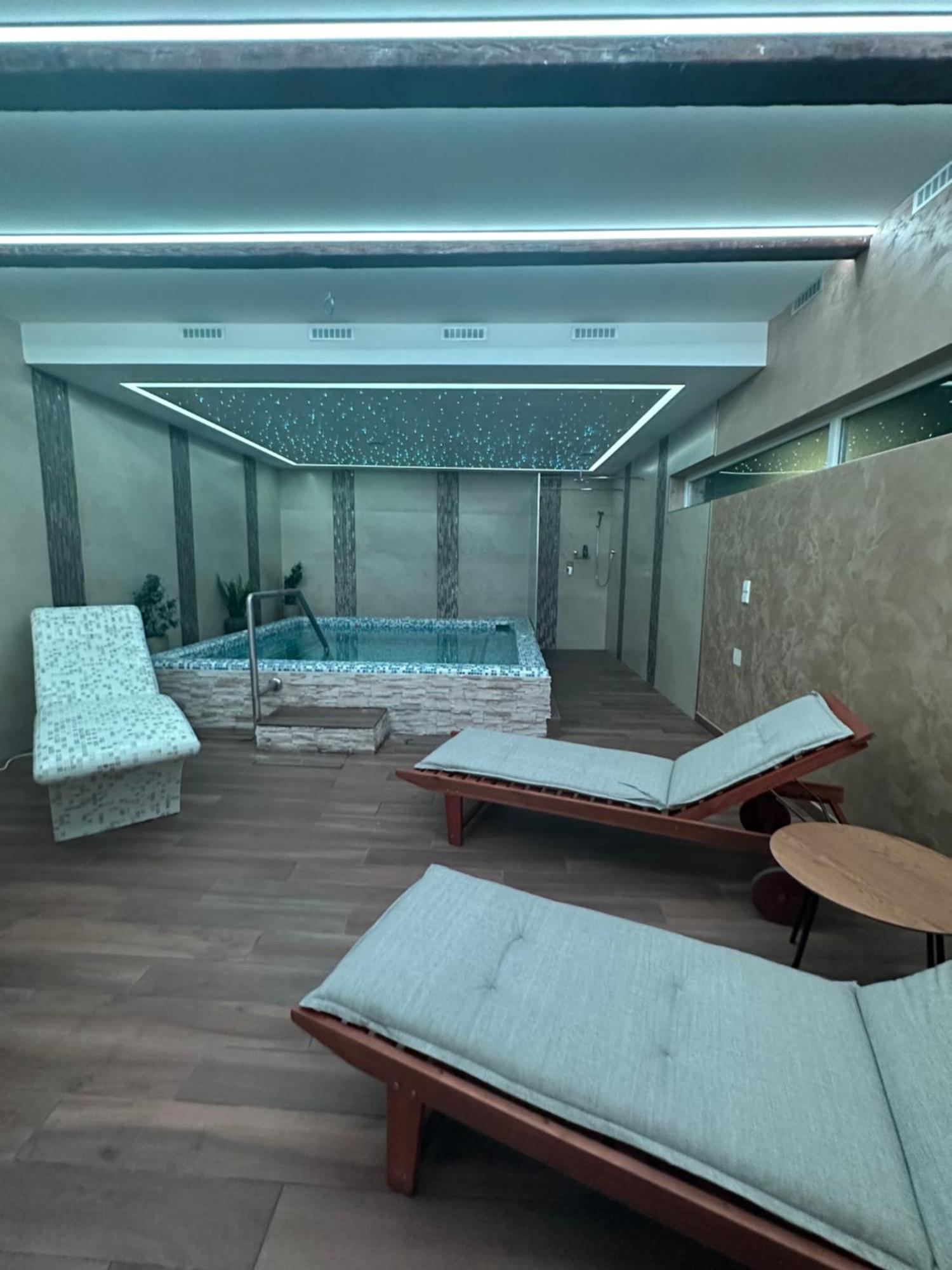 Five Apartments Indija Zewnętrze zdjęcie